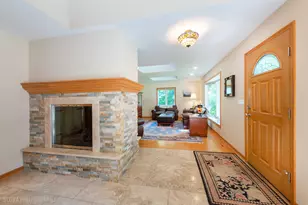 668 S Circle Ave, Port Barrington, IL 60010 - Photo 3