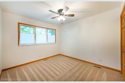 668 S Circle Avenue, Port Barrington, IL 60010 - Photo 17