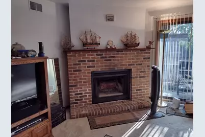9165 North Road #F, Palos Hills, IL 60465 - Photo 5