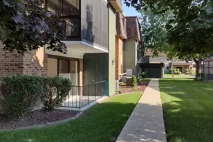9165 N Rd, Palos Hills, IL 60465 - Photo 3