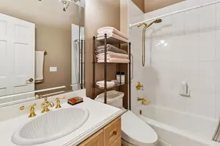 1745 Sundrop Cir, Highland Park, IL 60035 - Photo 55