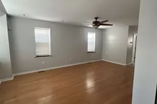 2449 W Taylor St, Chicago, IL 60612 - Photo 3