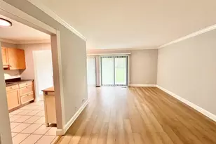 1166 Buckingham Rd, Wheeling, IL 60090 - Photo 3