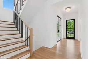 515 S Parkview Ave, Elmhurst, IL 60126 - Photo 5