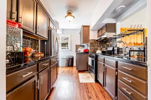 833 Douglas Ave, Aurora, IL 60505 - Photo 7