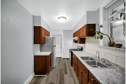 7428 S Bennett Avenue, Chicago, IL 60649 - Photo 13