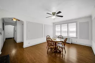 7428 S Bennett Ave, Chicago, IL 60649 - Photo 9