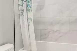 3014 W Montrose Ave, Chicago, IL 60618 - Photo 9