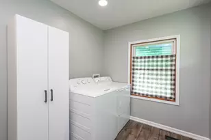 411 E 5th St, Momence, IL 60954 - Photo 27