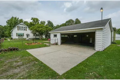 411 E 5th Street, Momence, IL 60954 - Photo 43