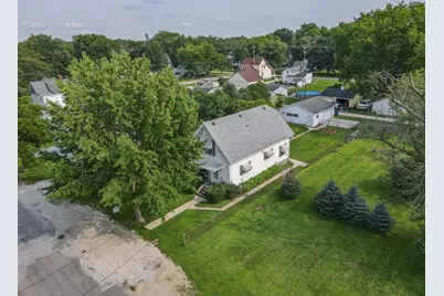411 E 5th Street, Momence, IL 60954 - Photo 5