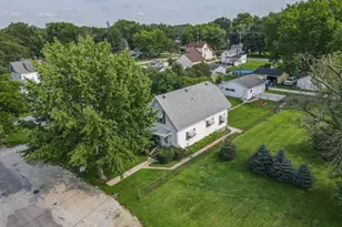 411 E 5th St, Momence, IL 60954 - Photo 5