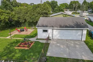 411 E 5th St, Momence, IL 60954 - Photo 45