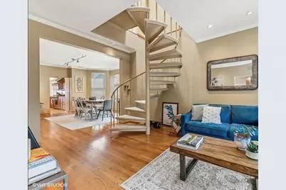 2837 N Southport Avenue #3, Chicago, IL 60657 - Photo 9