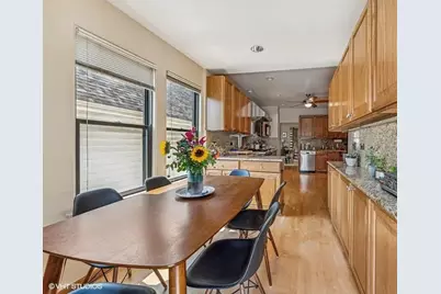 2837 N Southport Avenue #3, Chicago, IL 60657 - Photo 3