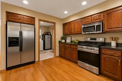 611 Edgewater Drive, Minooka, IL 60447 - Photo 5
