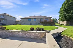 611 Edgewater Dr, Minooka, IL 60447 - Photo 23
