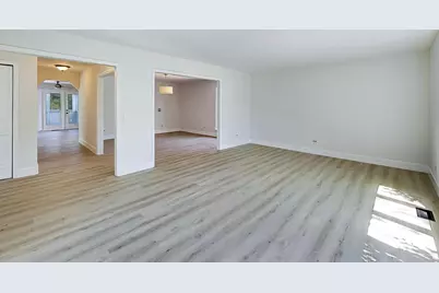 26955 N Countryside Lake Drive, Mundelein, IL 60060 - Photo 9