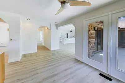 26955 N Countryside Lake Drive, Mundelein, IL 60060 - Photo 17