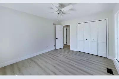 26955 N Countryside Lake Drive, Mundelein, IL 60060 - Photo 33