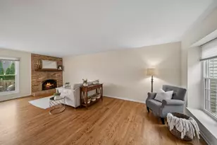 1969 Wexford Cir, Wheaton, IL 60189 - Photo 3