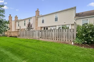 1969 Wexford Cir, Wheaton, IL 60189 - Photo 19