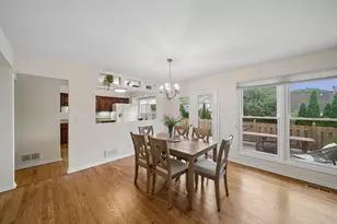 1969 Wexford Cir, Wheaton, IL 60189 - Photo 5