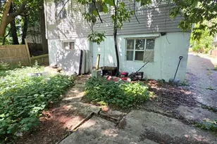 1307 Eastview Dr, Waukegan, IL 60085 - Photo 21