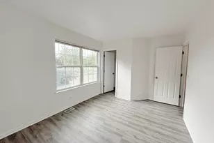 2554 Dickens Dr, Aurora, IL 60503 - Photo 9