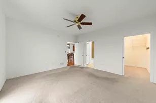 160 S River St, Aurora, IL 60506 - Photo 21