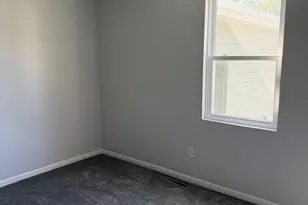 402 E 2nd St, Gilman, IL 60938 - Photo 15