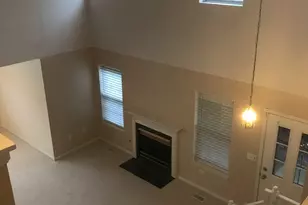 2320 College Green Dr, Elgin, IL 60123 - Photo 7
