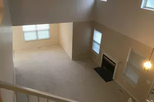 2320 College Green Dr, Elgin, IL 60123 - Photo 5