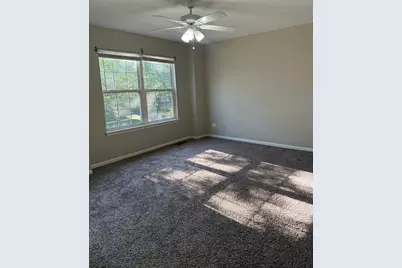 1233 N Split Oak Circle #64-1233B, Round Lake Beach, IL 60073 - Photo 7