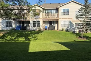 1233 N Split Oak Cir, Round Lake Beach, IL 60073 - Photo 15