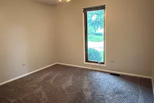 334 Panama Ave, Hampshire, IL 60140 - Photo 9