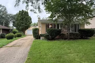 506 Ryan Ln, Dundee, IL 60118 - Photo 1