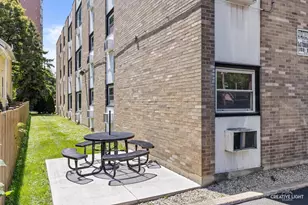 1130 Ontario St, Oak Park, IL 60302 - Photo 15