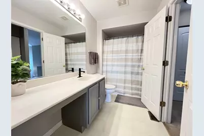 715 Sycamore Court, Lindenhurst, IL 60046 - Photo 15