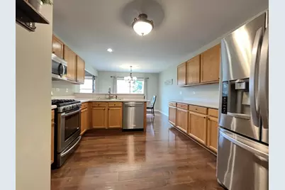 715 Sycamore Court, Lindenhurst, IL 60046 - Photo 5