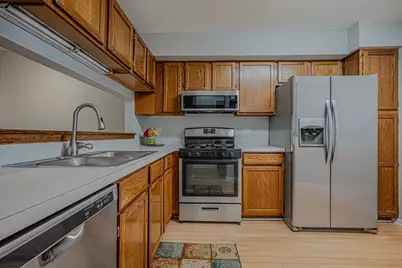 1069 Talbots Lane #0, Elk Grove Village, IL 60007 - Photo 9