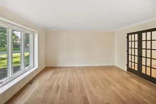 710 Alexandria Dr, Naperville, IL 60565 - Photo 5