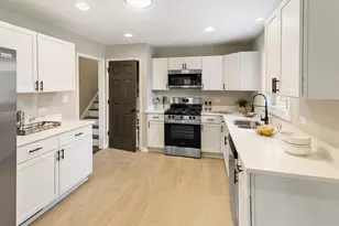 6833 W 127th St, Palos Heights, IL 60463 - Photo 9