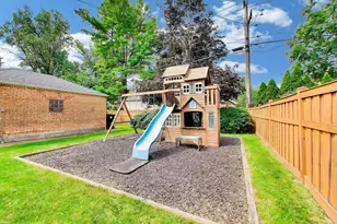 2004 Newton Ave, Park Ridge, IL 60068 - Photo 35