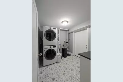 2741 Lincolnwood Drive, Evanston, IL 60201 - Photo 23