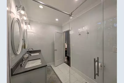 2741 Lincolnwood Drive, Evanston, IL 60201 - Photo 13