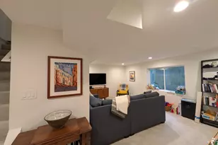 2741 Lincolnwood Dr, Evanston, IL 60201 - Photo 21