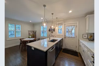 2741 Lincolnwood Drive, Evanston, IL 60201 - Photo 5