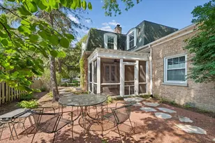 2741 Lincolnwood Dr, Evanston, IL 60201 - Photo 3
