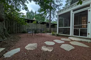 2741 Lincolnwood Dr, Evanston, IL 60201 - Photo 27